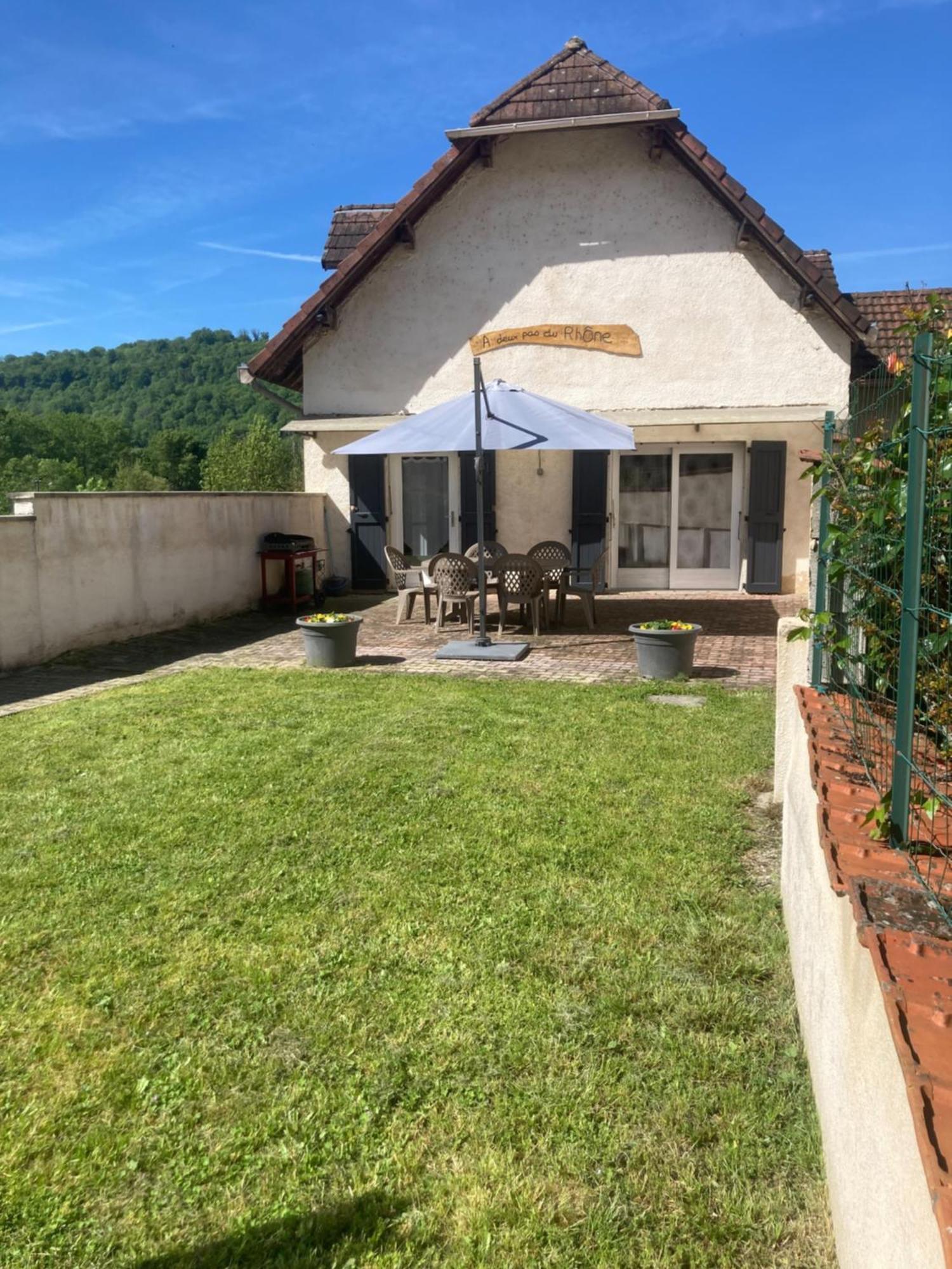 A Deux Pas Du Rhone Sault-Brenaz